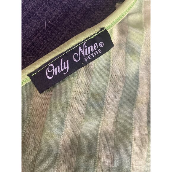 Only Nine Petite Sleeveless Ruffled Blouse Green Textured Striped Size S Top - Picture 5 of 9